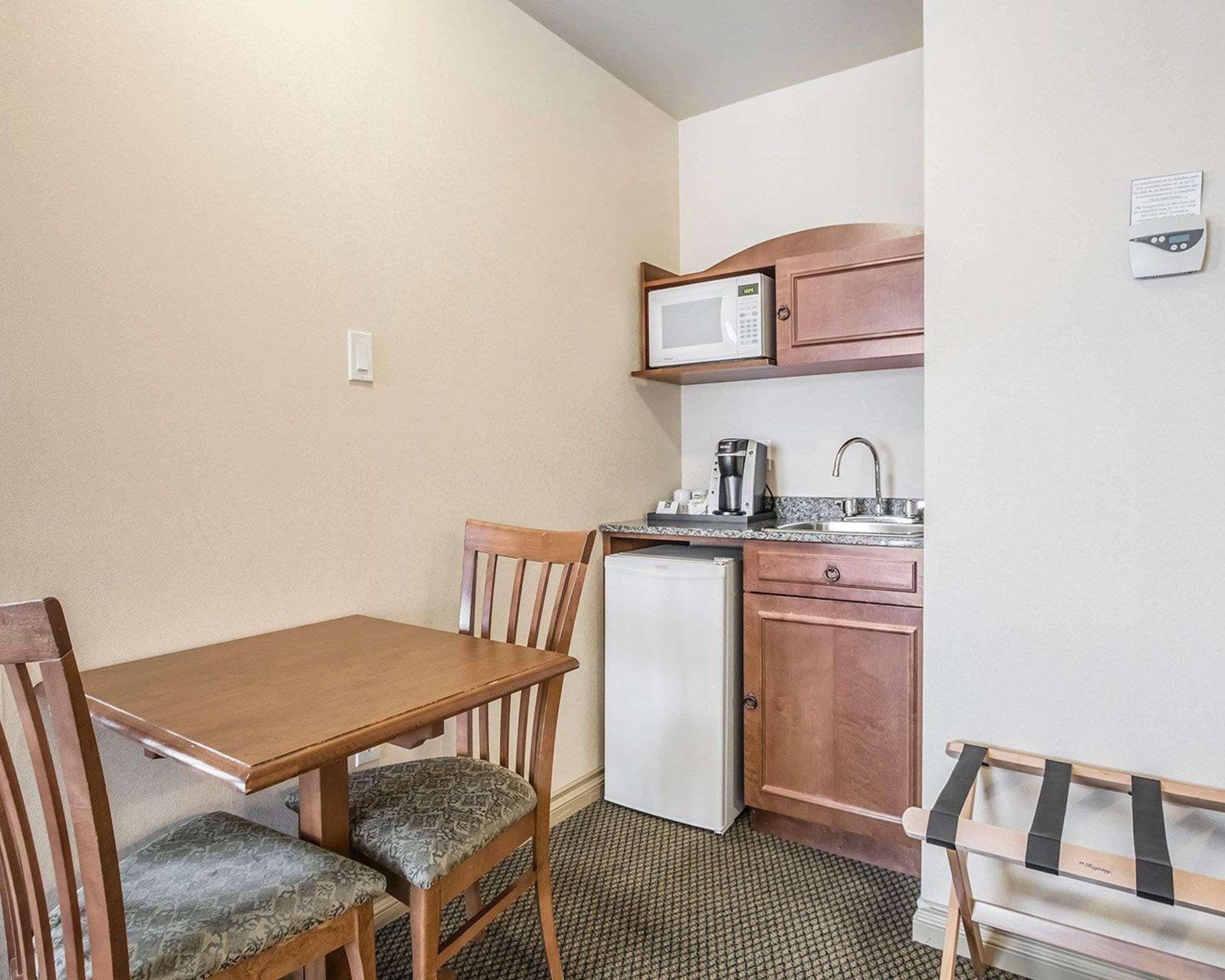 Quality Suites Drummondville Exteriér fotografie
